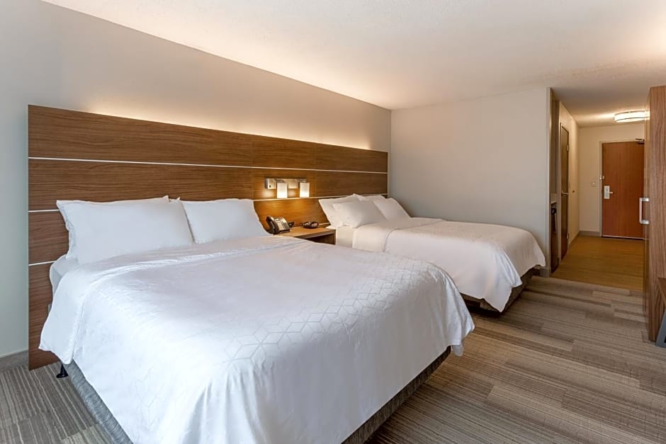 Holiday Inn Express Hotel & Suites Burlington by IHG