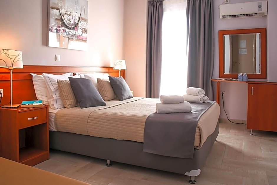 Chryssi Akti Hotel Andros