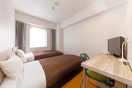 Standard Twin Room - Non-Smoking