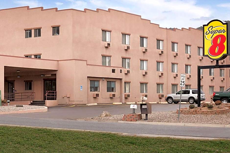 Photo 1 of 50 of Super 8 by Wyndham Durango