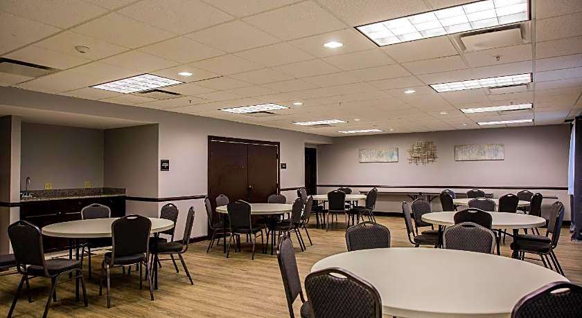Evangeline Downs Hotel, an Ascend Collection Hotel
