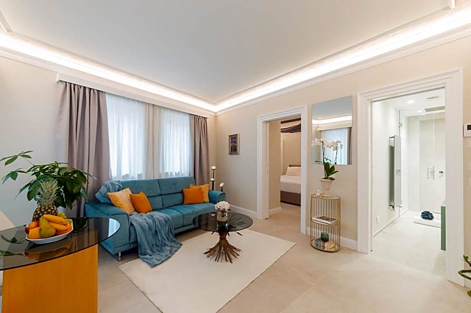 Naxi Suites