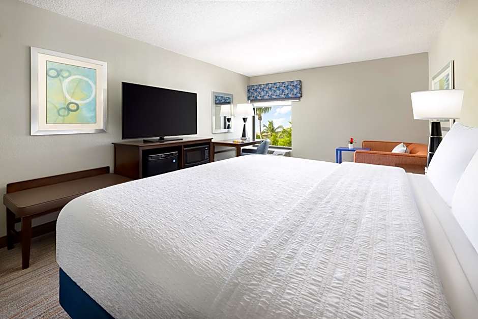 Hampton Inn By Hilton Naples-Central, Fl