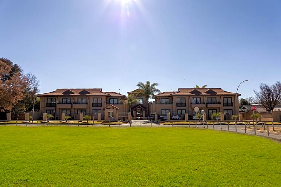 Premier Hotel Anta Boga