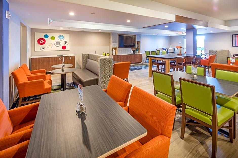 Holiday Inn Express Hotel & Suites Modesto-Salida