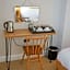 The Alma Taverns Boutique Suites - Room 3 - Hopewell