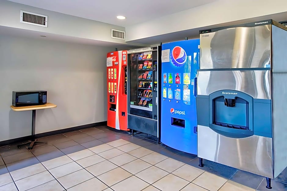 Motel 6 Virginia Beach