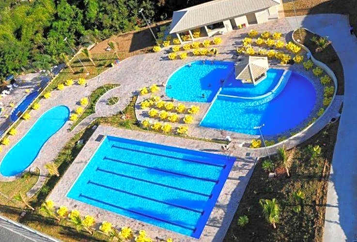 No GOLDEN DOLPHIN EXPRESS VOCÊ IRÁ TER MOMENTOS ESPETACULARES!