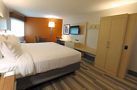 1 King Standard Mobility Accessible Tub