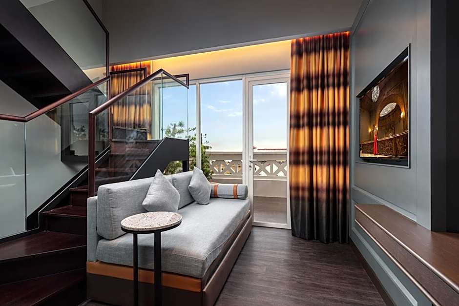 The George Penang by The Crest Collection