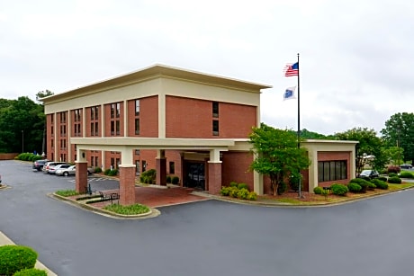 Hampton Inn By Hilton Roxboro