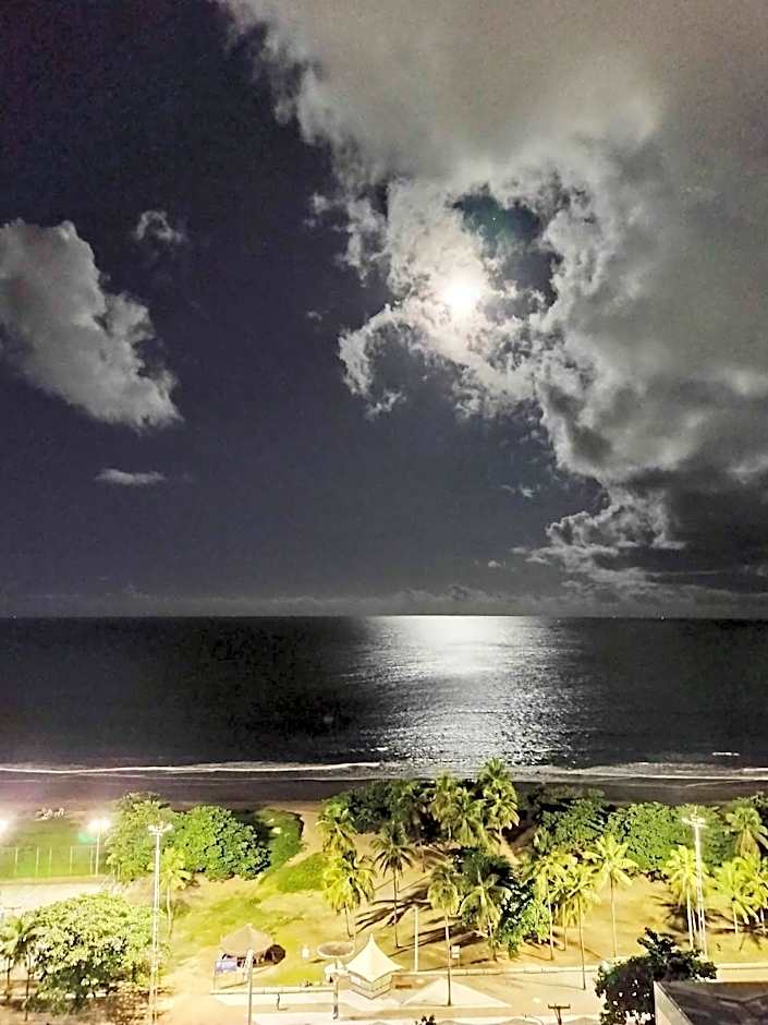 Apartamento 150m praia, vista p Mar, e Piscina na cobertura