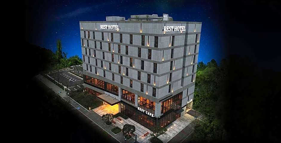 Rest Hotel