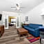 Holiday Inn Express Hotel and Suites Conroe By IHG