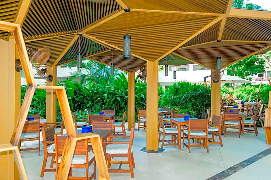 Vallarta Gardens Beach Front Hotel & Residences
