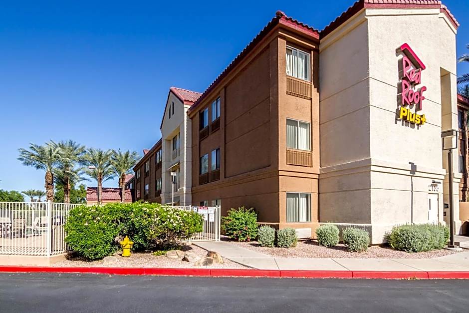 Red Roof PLUS+ Tempe - Phoenix Airport