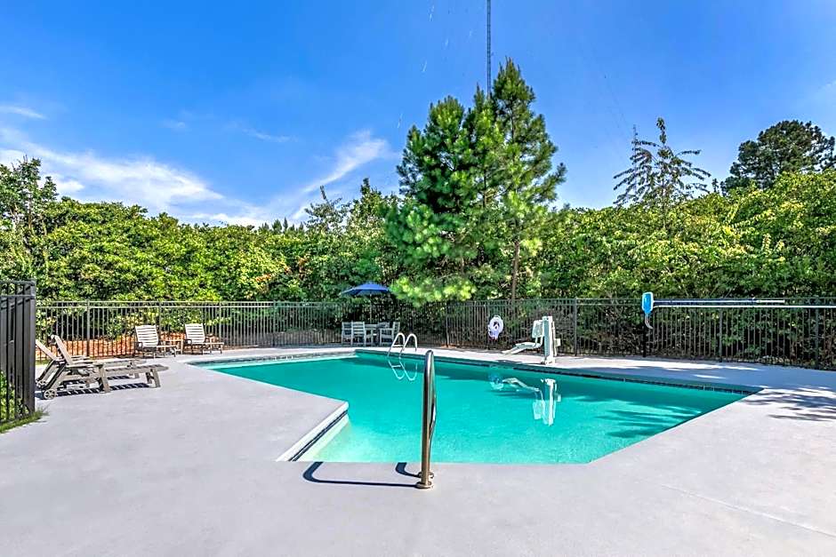 Days Inn by Wyndham Seneca