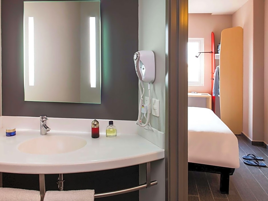 Ibis Mazatlan Marina