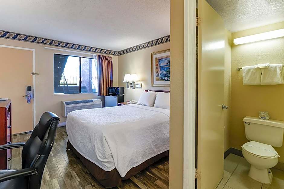 Knights Inn Madera
