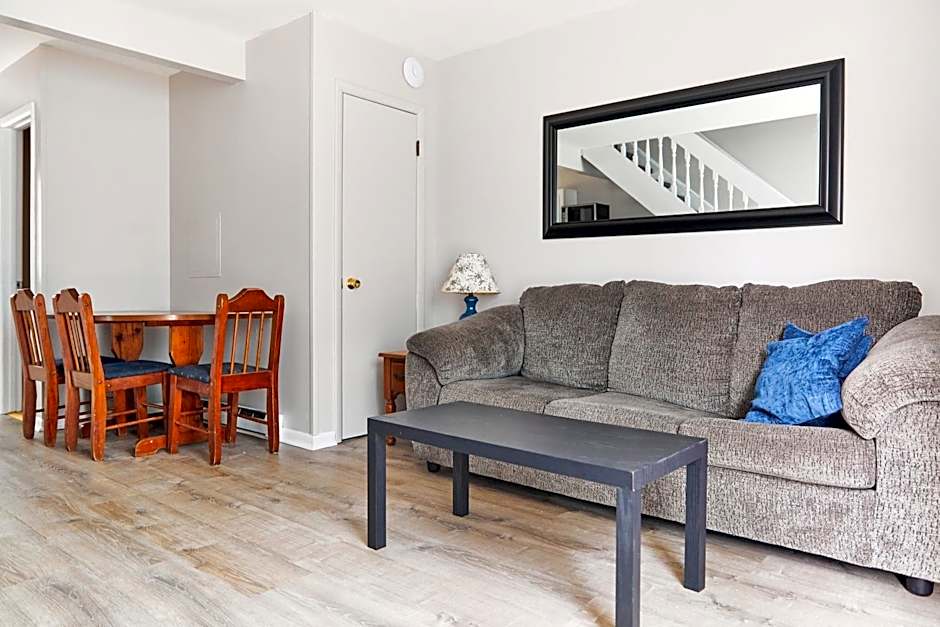 Palm Villa @ The Reef