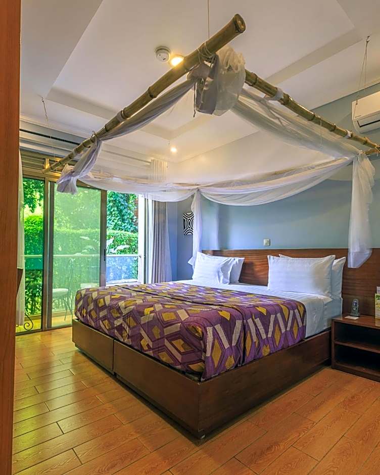 Heaven Restaurant & Boutique Hotel