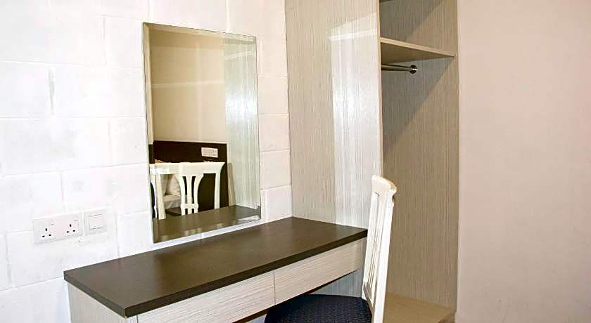 Promenade Service Apartment