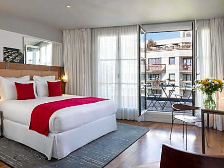 Deluxe King Room with Balcony