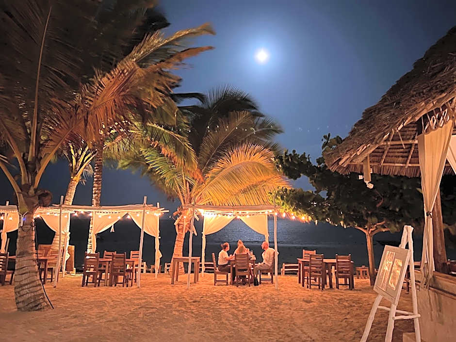 White Dream Lodge & Restaurant, Beachfront, Ocean View
