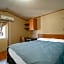 Grand Eagle Ford Lodge & RV Park