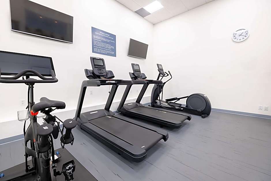 DoubleTree by Hilton Calgary North