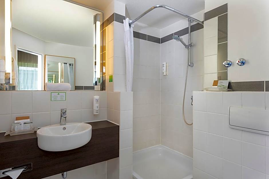 Holiday Inn Frankfurt Airport - Neu-Isenburg By IHG