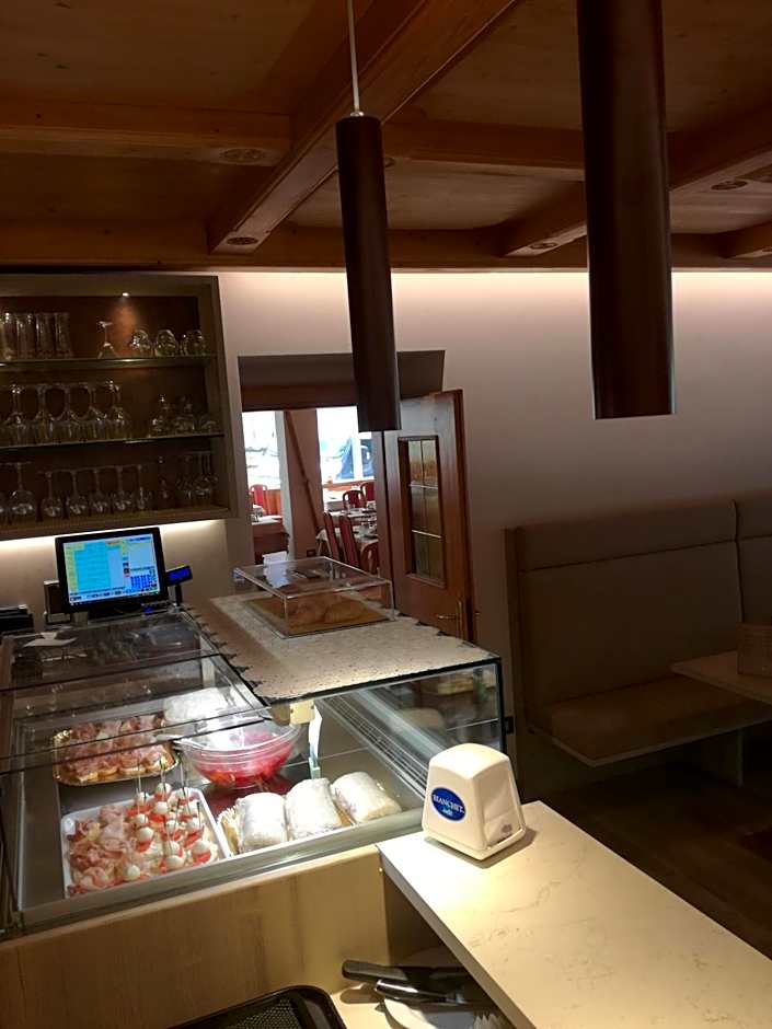 Albergo Ristorante Cacciatori