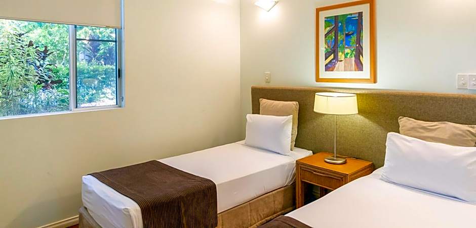 Beaches Port Douglas Holiday Apartments Book Here With The Onsite Reception Team