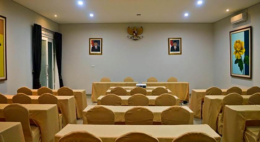 The Cabin Tanjung Hotel