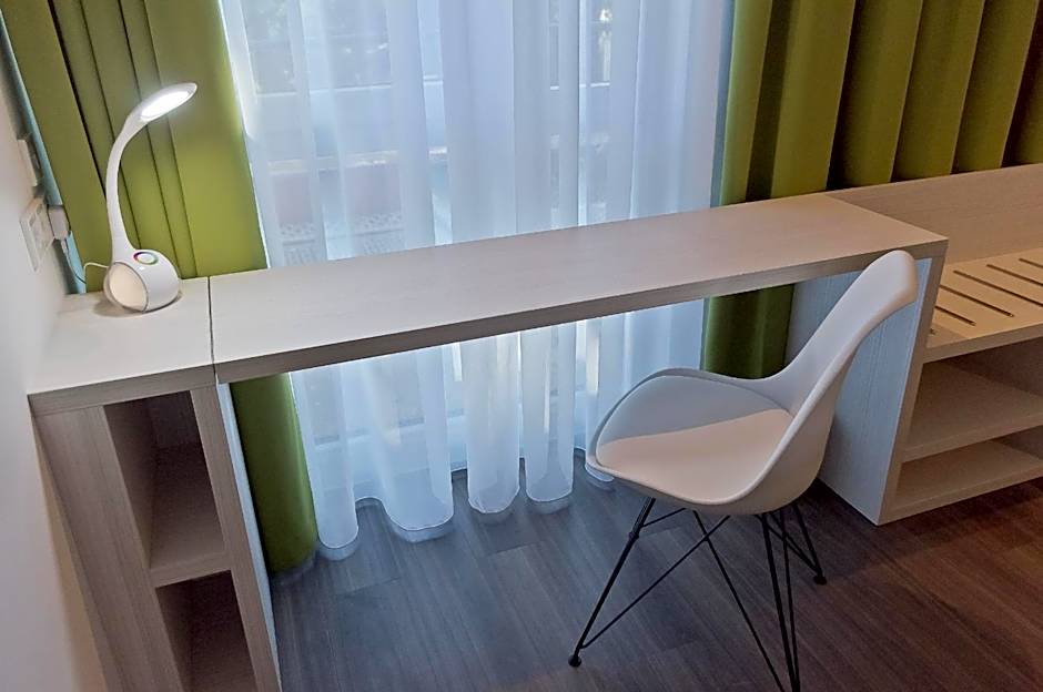 Super 8 by Wyndham Munich City North