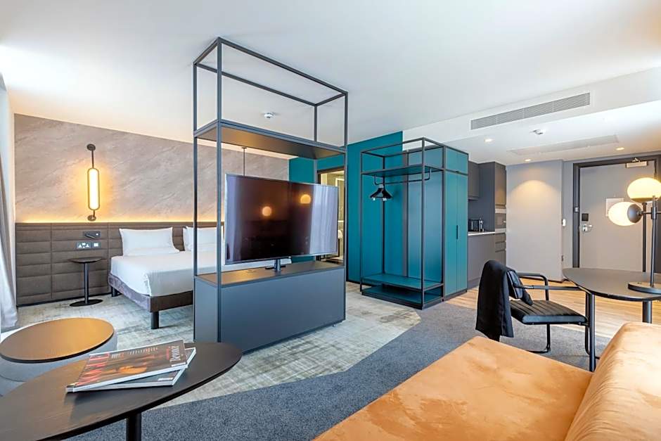 Novotel Liverpool Paddington Village