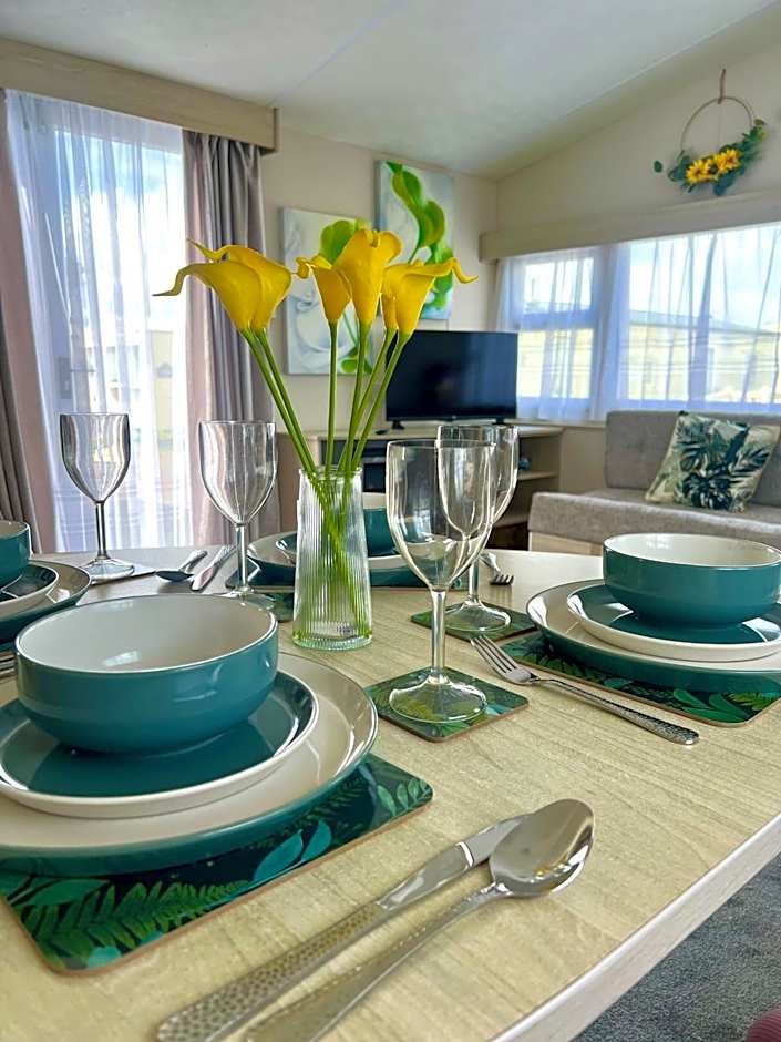 Lyons Robin Hood , Rhyl