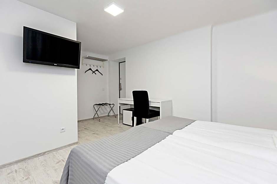 HappyInn Rooms