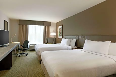2 Queen Beds Deluxe