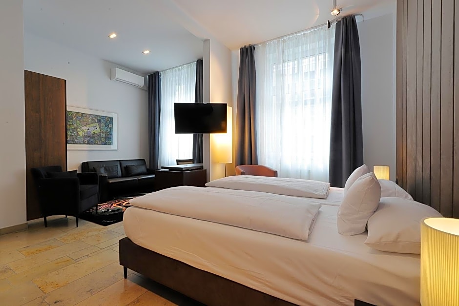 DEVIN Art Hotel