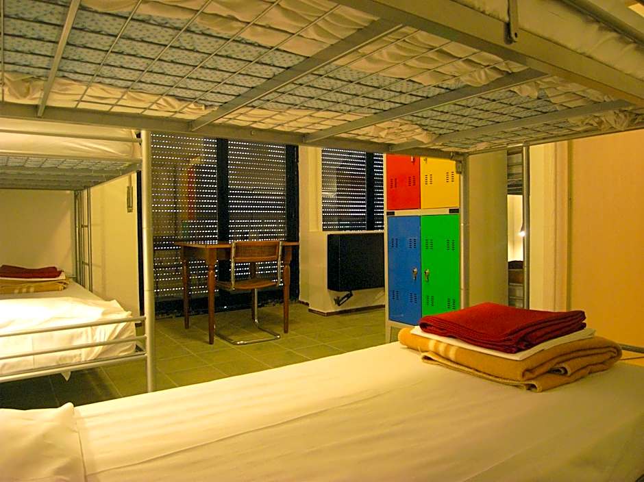 Hostel Colours