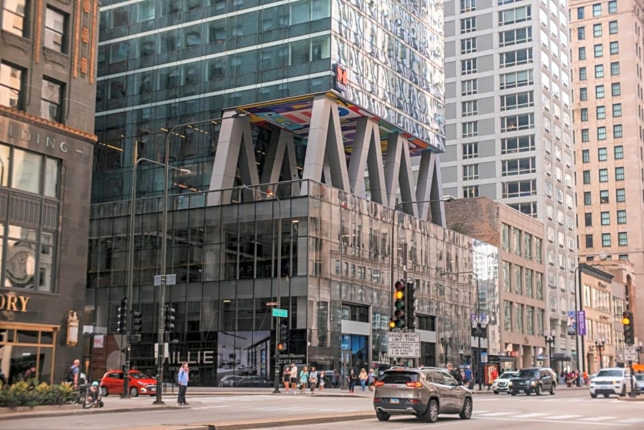 citizenM Chicago Downtown