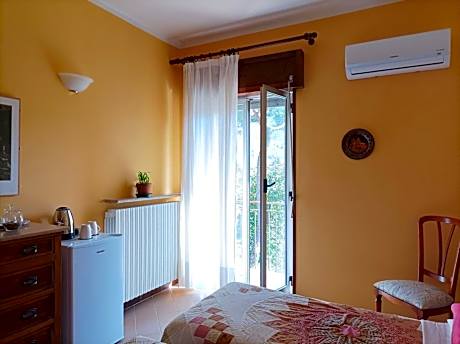 Double or Twin Room with Private Bathroom