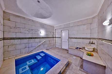 Suite Apart with Spa Bath and Thermal Pool