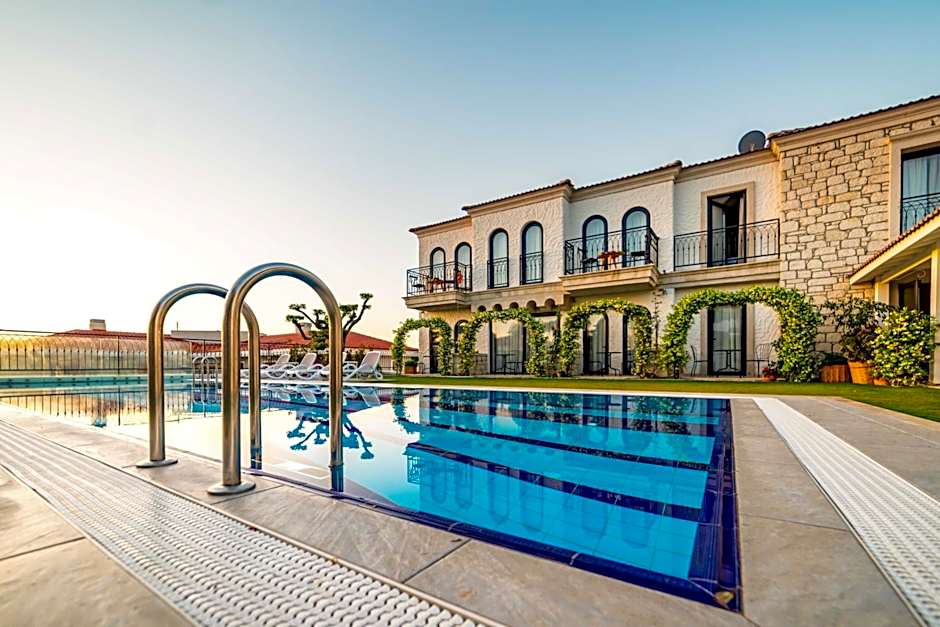 CEMAL ALACATI BUTIK HOTEL