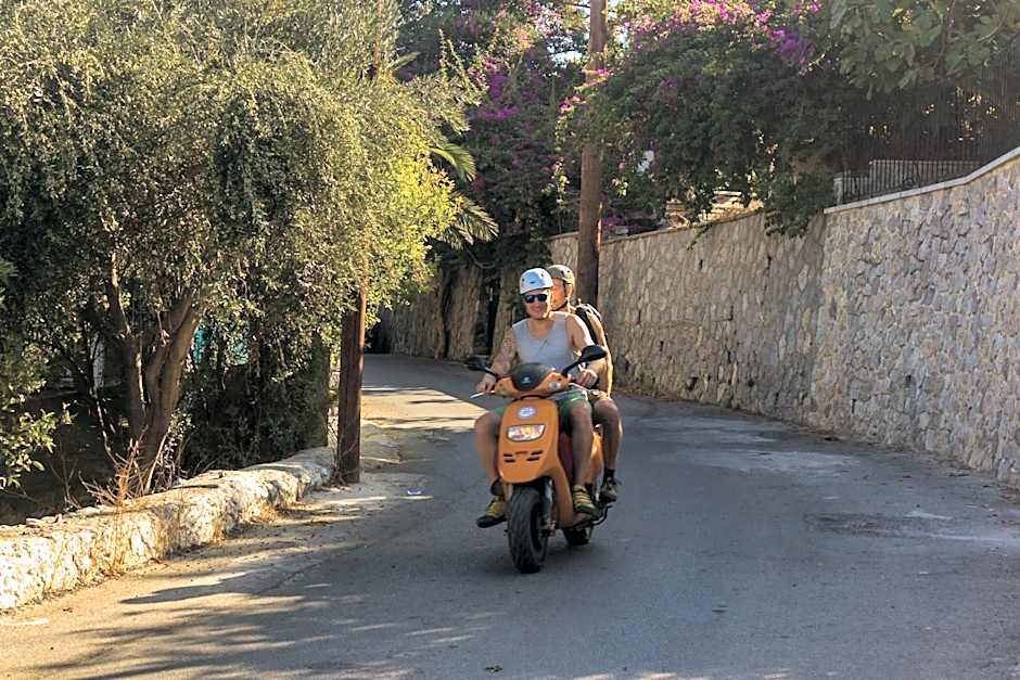 Studios by Climbing House