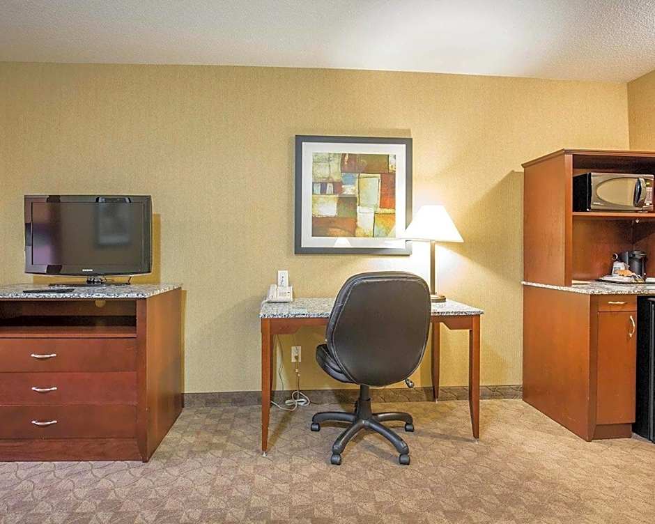 Comfort Inn & Suites Airdrie