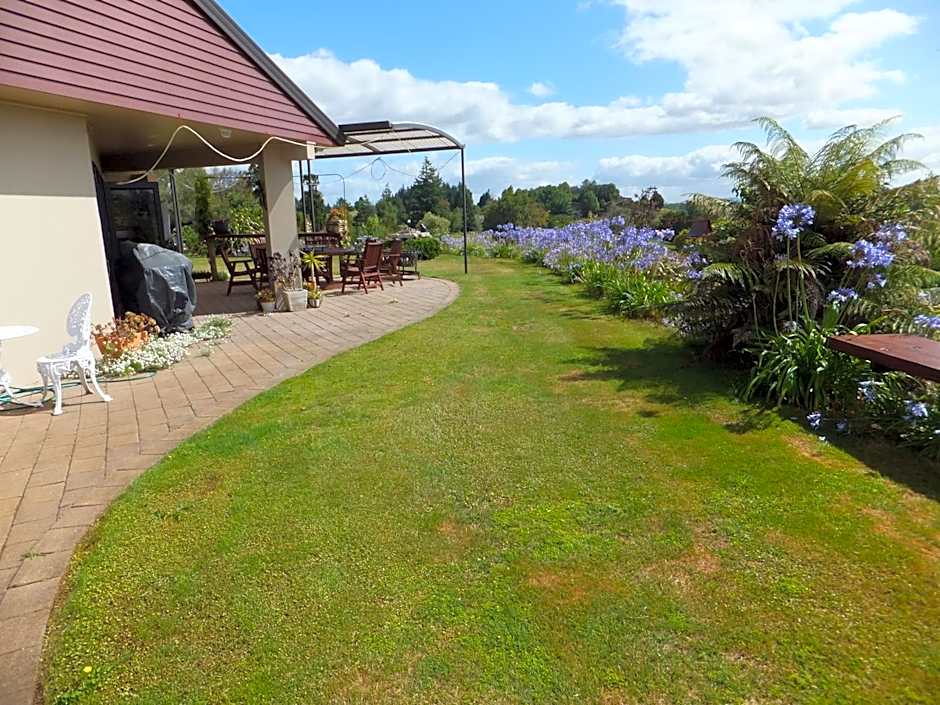Waitomo Golfstays B&B