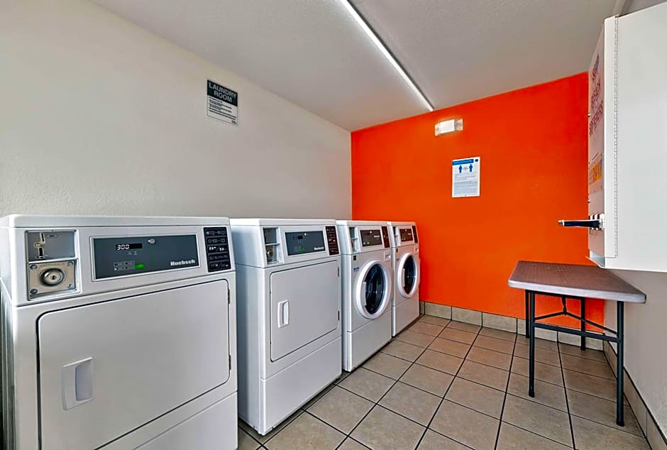 Motel 6-Columbus, GA