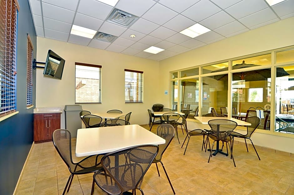 Holiday Inn Express Hotel And Suites Williston By IHG